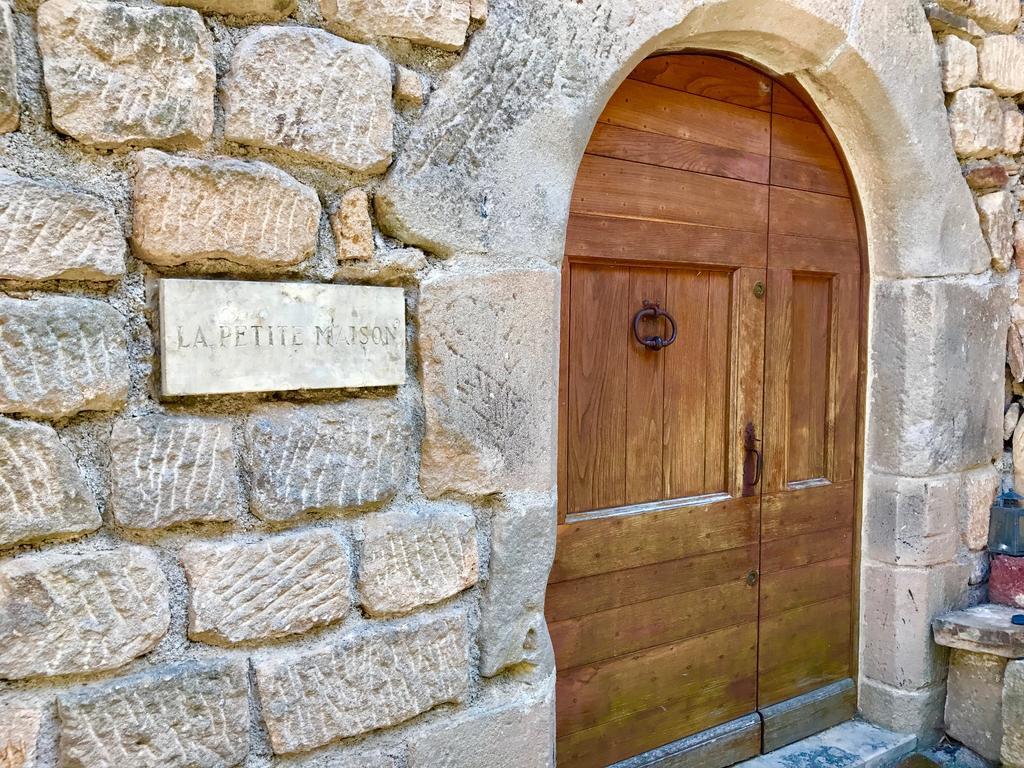 La Petite Maison Des Artistes Castelnau-Pegayrols Номер фото